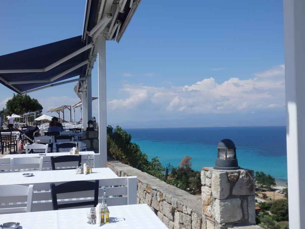Villa George Afytos Exterior foto