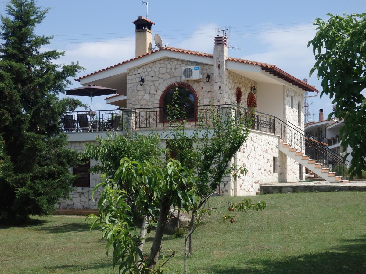 Villa George Afytos Exterior foto